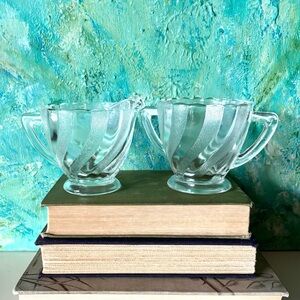 Vintage Depression Era Dominion Glass Sugar & Creamer Set Scalloped Edge Swirl
